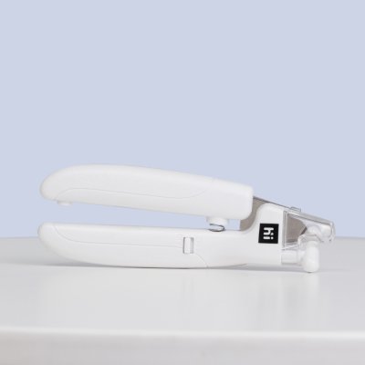 HiPet Когтерез с Led-фонариком для кошек и собак, 15,5х9х2 см, белый