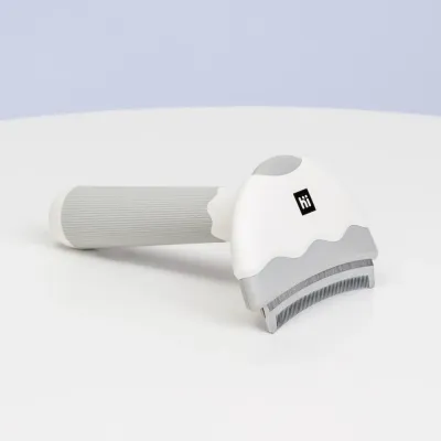 HiPet Расческа-триммер для кошек и собак, 15х9,07х6,5 см, серо-белый