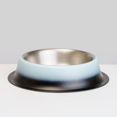 RURRI Миска для кошек и собак Ombre, 400 мл, диаметр 20 см черная с голубым
