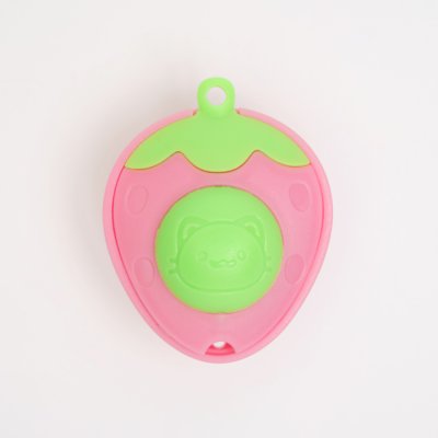 Petmax Игрушка для кошек Клубничка с шариком и кошачьей мятой, 5,5х4х6 см