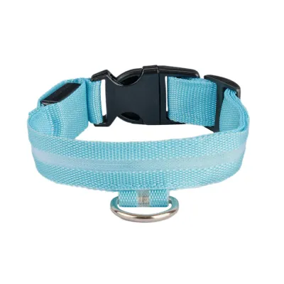 Petmax Ошейник светящийся для собак Led, объем шеи 37-46 см, ширина ошейника 2,5 см, цвет в ассортименте